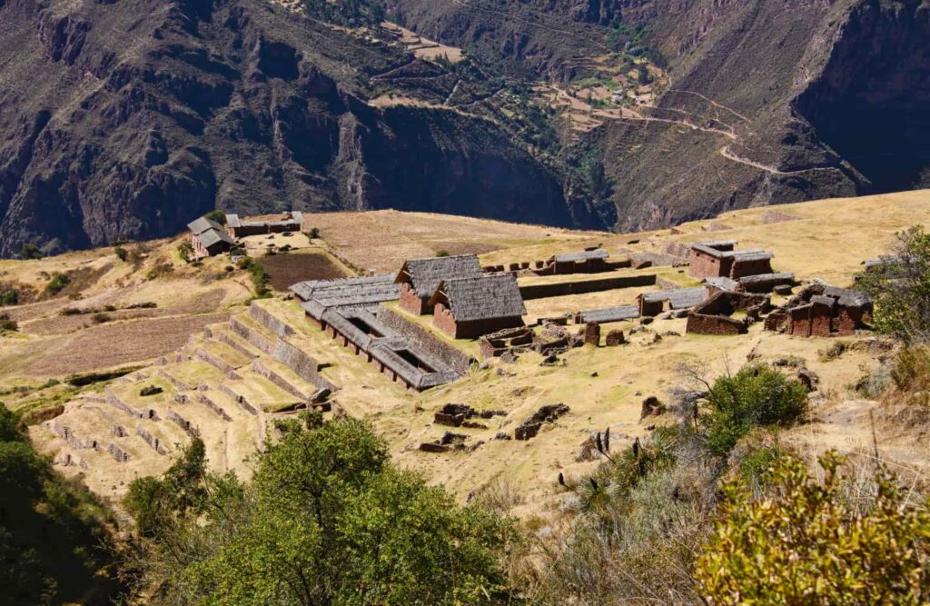 A partial view of the archaeological center denominated Huchuy Qosqo.