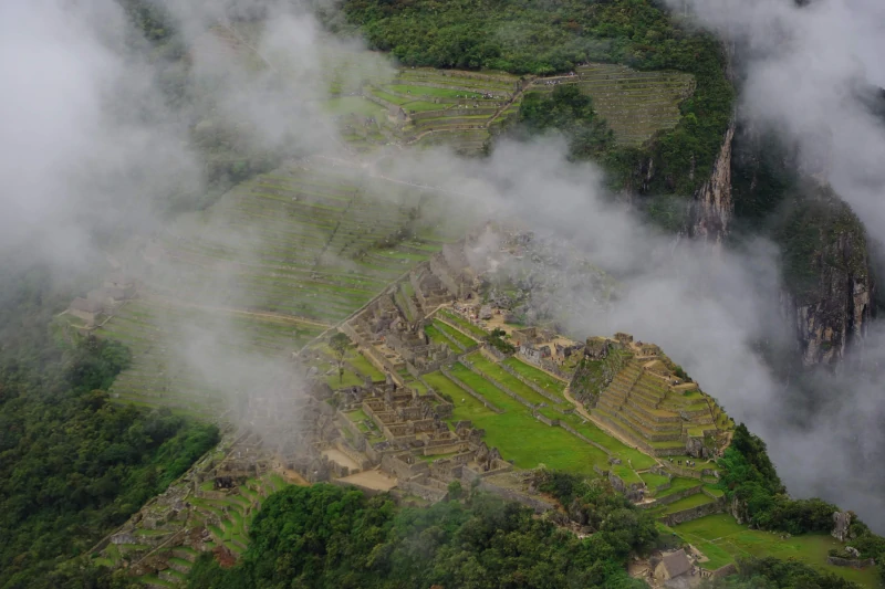 Who discovered the ancient Inca city of Machu Picchu?