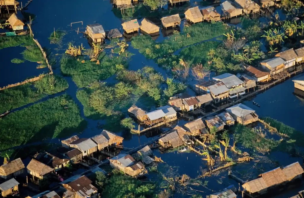 Iquitos's streets flooded partially by the river flow